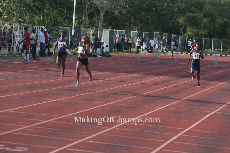Rita Ossai wins the women's 400m Hurdles