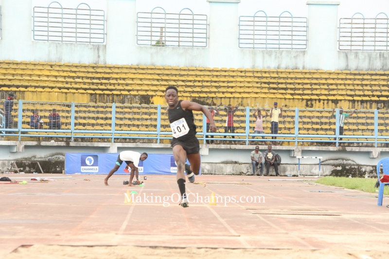 Olumide Olamigoke's winning jump of 16.70m
