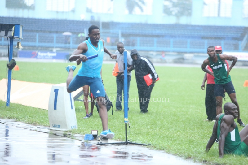All eyes were on the clock as Paul Dedewo raced against time in the men's 4x400m at the Grand Prix in Sapele.